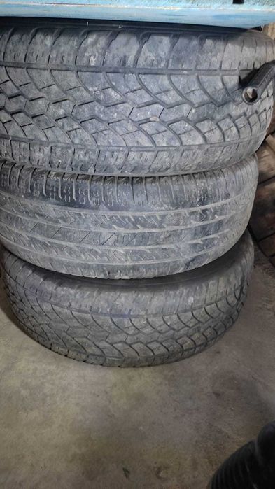 Продам б/у шины 275/65 R17