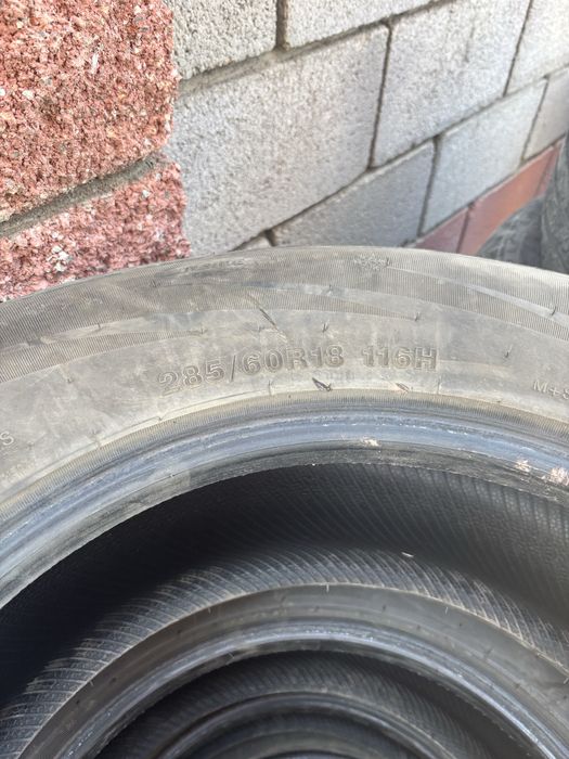Продам резину SONIX  285/60r18