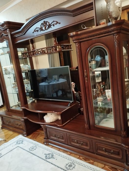 Срочно!!! Добротная мебель из дерева для гостиной. Срочно!!!