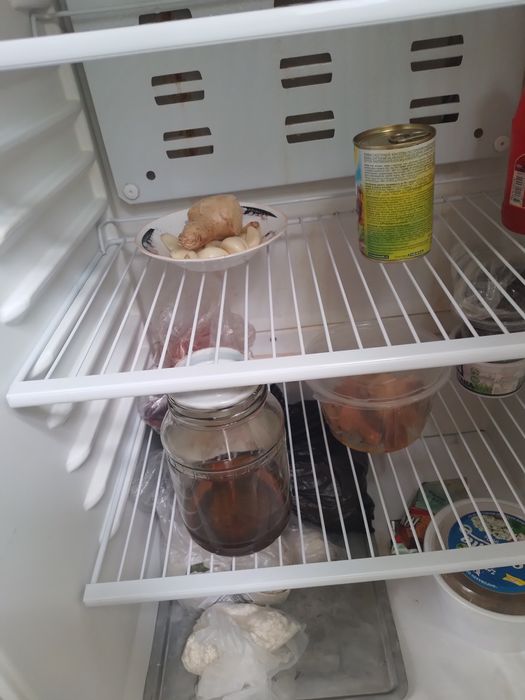 Холодильник  с морозильной камерой