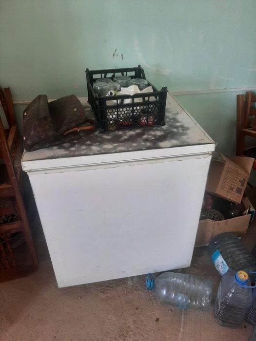 Морозильник б/у в отличном состоянии