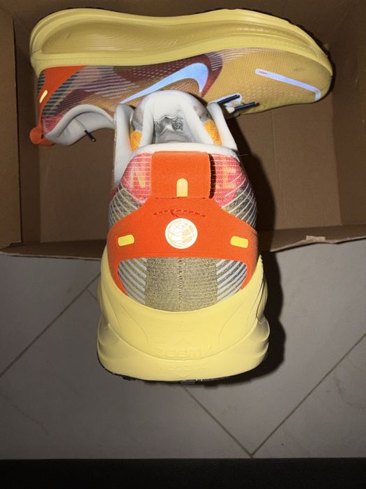 Маратонки Nike Vomero 18 “International Running Pack” - размер 48.5