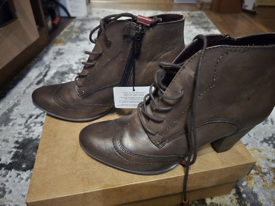 Кожени боти Tamaris