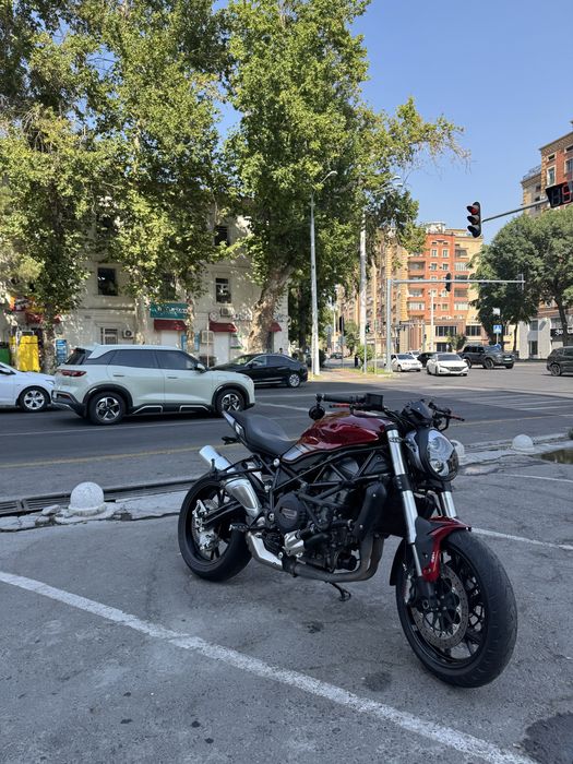 Benelli 752s срочно !