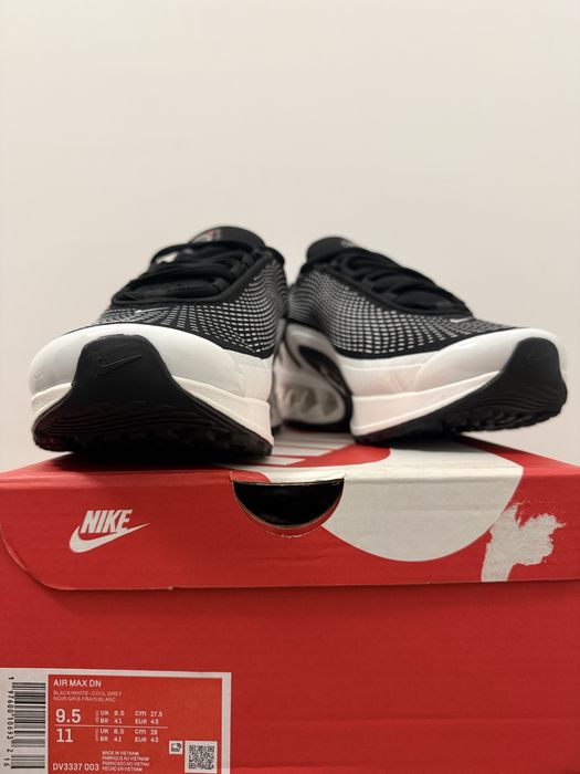 Nike Air Max DN Black/White - 43