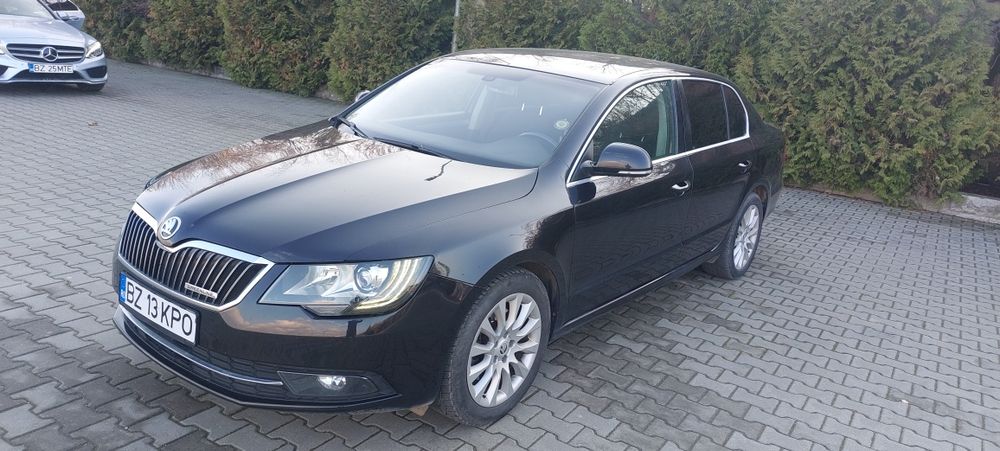 skoda superb 2.0 TDI  AUTOMATA  dsg 6 2015