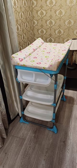 Продам пеленанальный столик.
