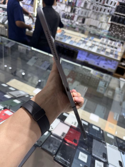 Apple Ipad Pro 12.9  512 GBWifi+Sim ( 4 Generation ) Ideal