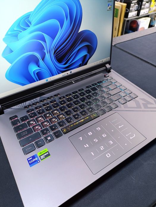 Asus ROG StrixG16 4080