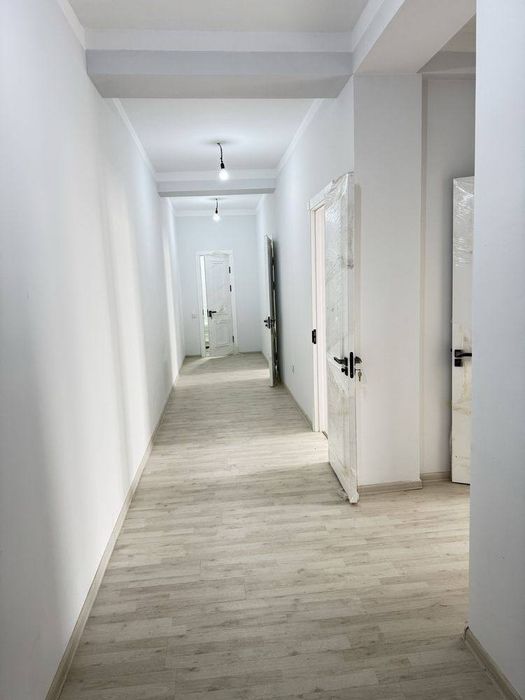 ЖК Хилмар Кушбеги продаётся 2 в 3 квартира большая, новостройка