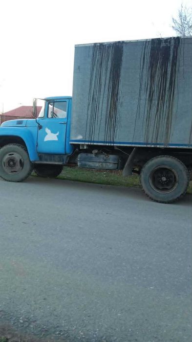 продам три зила два  самосвала и будку