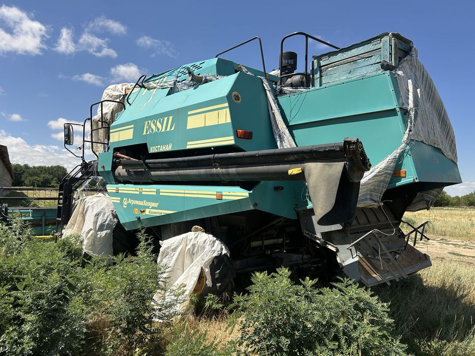 Комбайн ессил 740