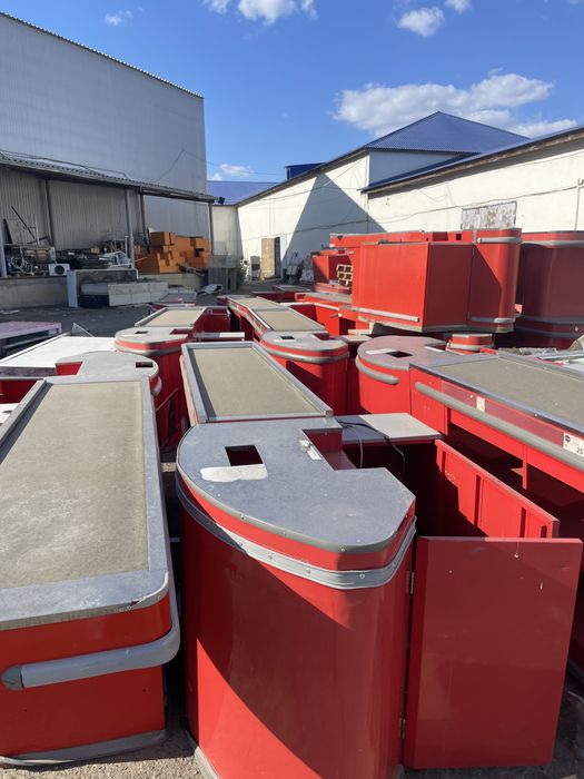 Продается Кассовый бокс (стол). Торг уместен.