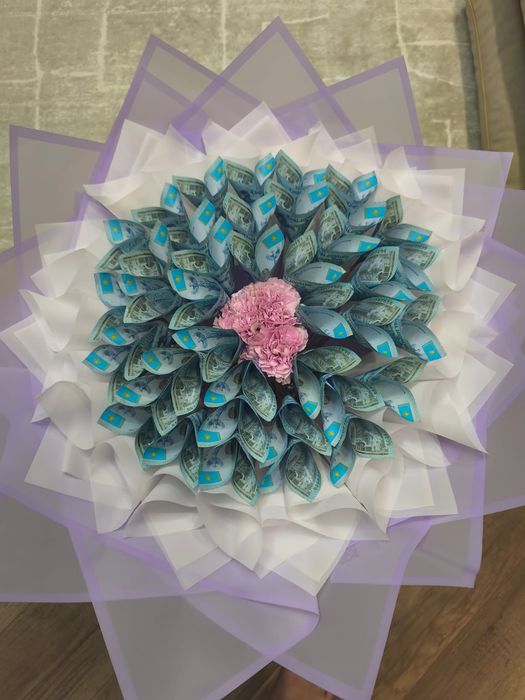 Готовый букет из денег