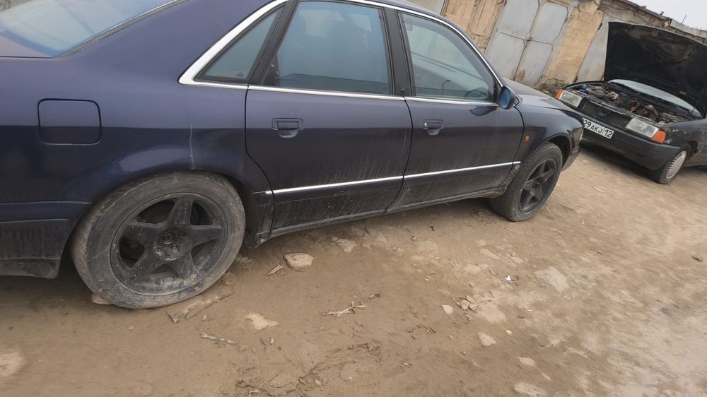 Продам Ауди а8 d2