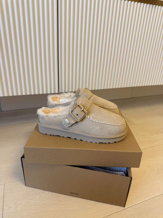 papuci UGG Goldenstar Evelina
