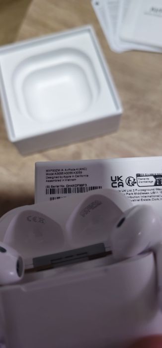 Apple Airpoda 4 ANC