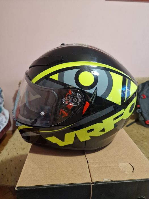 Каска за пистов мотор AGV Valentino Rossi