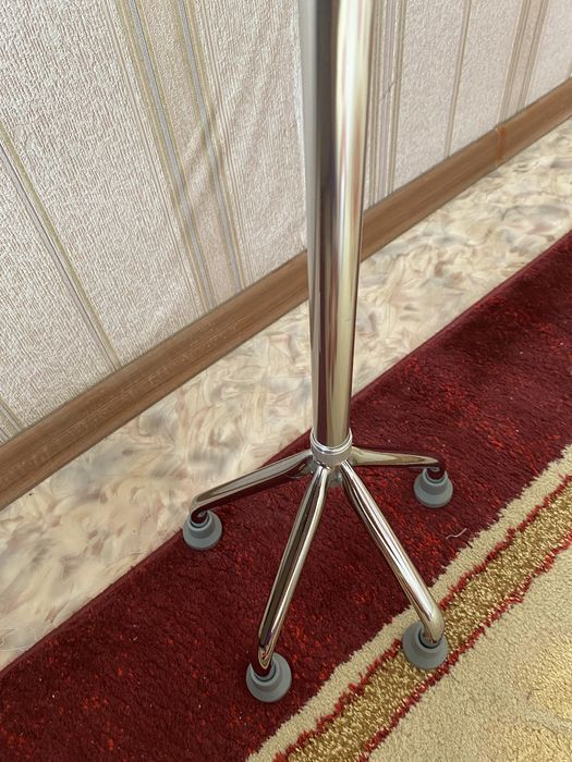 Трость новый 7 000 тенге.