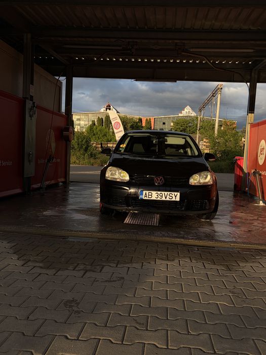Vand golf 5 1.4 aspirat fac si unele schimburi