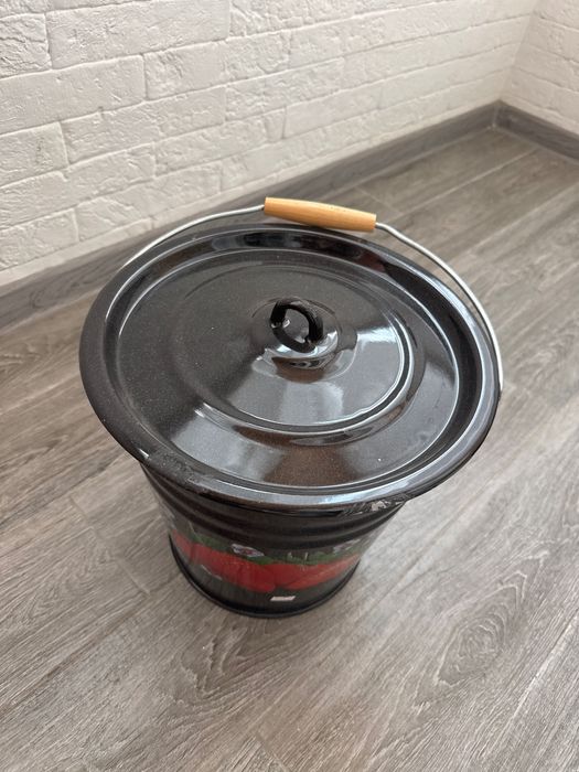 Ведро эмвлированное/ челак сирли