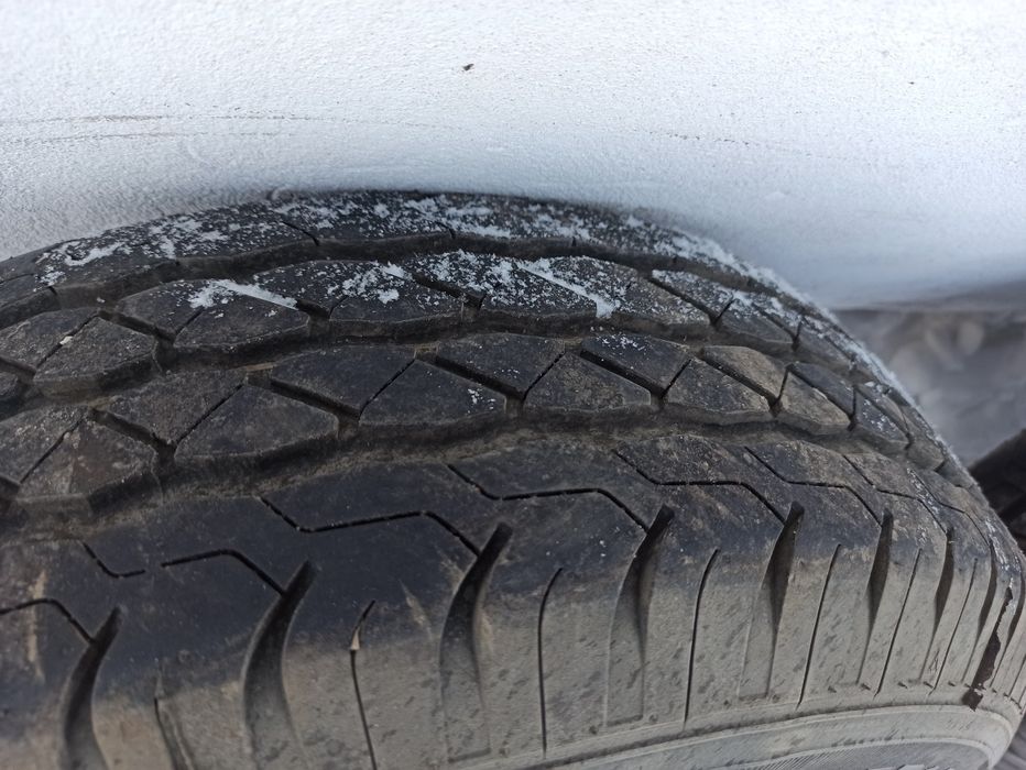 Продам резину 195/14с с дисками