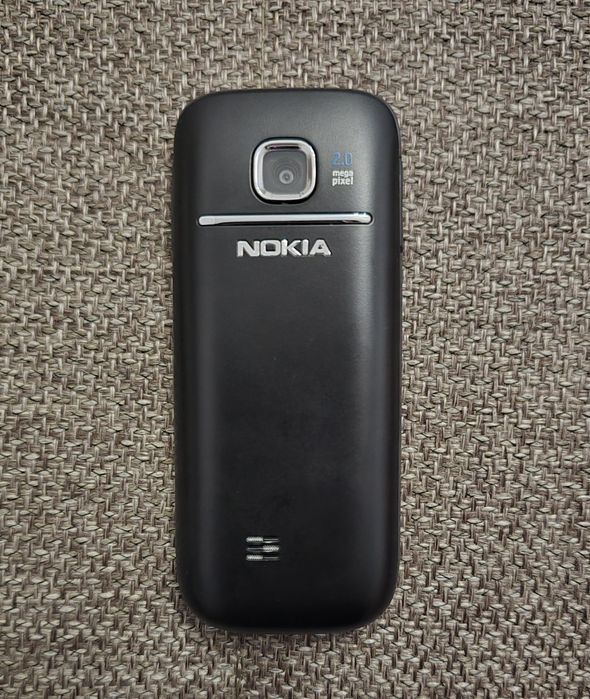 Мобильный телефон Nokia 2730 classic