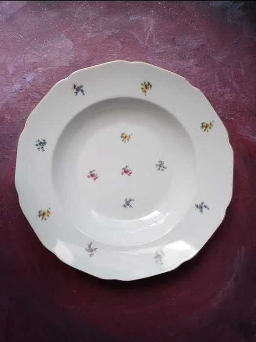 Farfurii frumoase, din porțelan. 25 lei/buc. Adânci și întinse