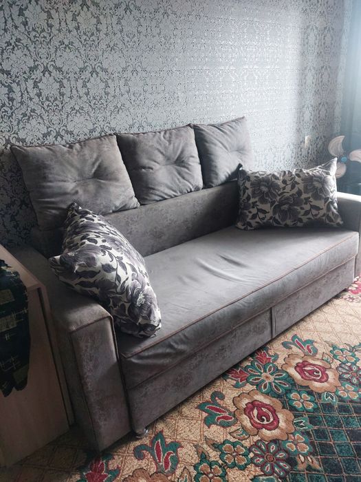 Продам диван раздвижной