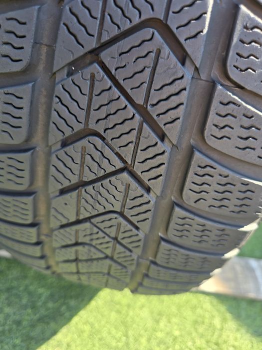 225 45 18 pirelli