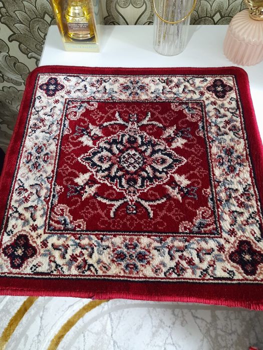 Продам коврик для стуля срочно