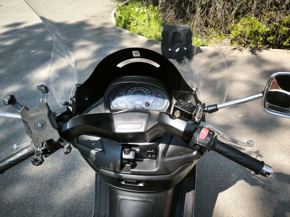 Schimb/Vand Suzuki burgman 250 CC/ 2002 / 35.000 km în creștere.