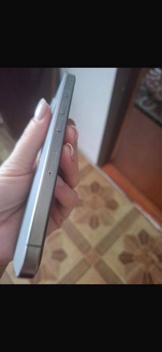 Продам айфон 15 про 128