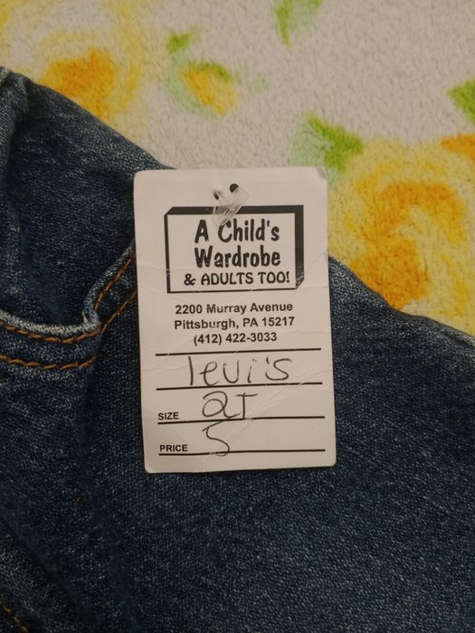 Продам джинсы новые от 1 до 2 лет .