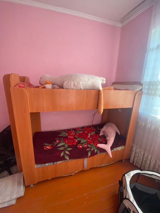 Двухярусная кровать