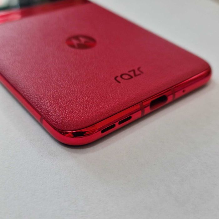 Motorola Razr 40 Ultra 5G 256GB 8GB RAM Dual