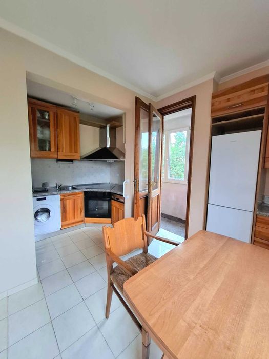 Дава се под наем Двустаен апартамент в София, Изгрев - 65 кв.м за 650 € - Снимка #1