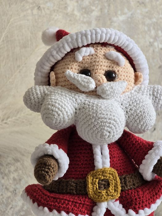 Ръчно плетен Дядо Коледа за домашен уют
