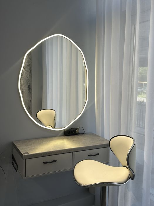 Сдаётся место визажиста