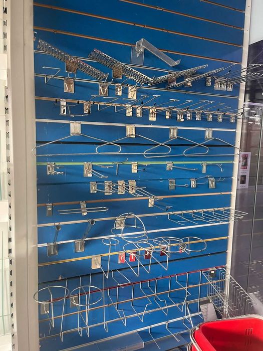 Торговые стелажи полки для магазинов в рассрочку  экономпанель