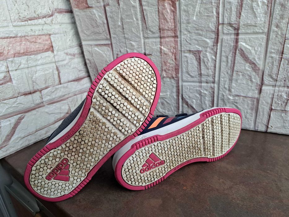 детски маратонки,кецове,спортни обувки,адидас,Adidas,номер 36