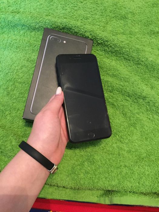 iPhone 7 Plus 32GB ( черный)