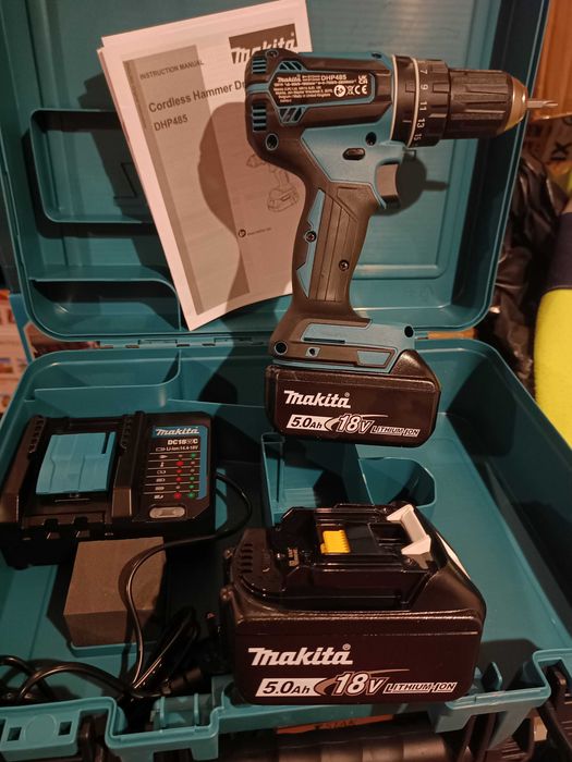 Makita и DeWalt комплект с две батерии