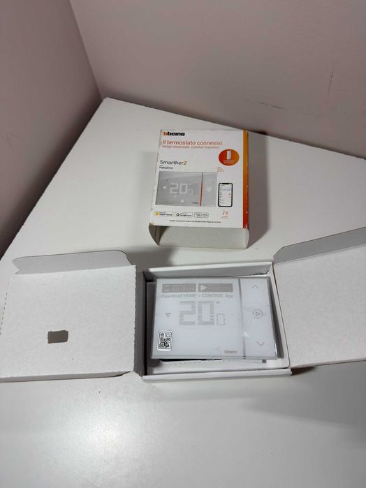 Termostat conectat cu Netatmo Bticino Living Now XW8002, alb, ingropat