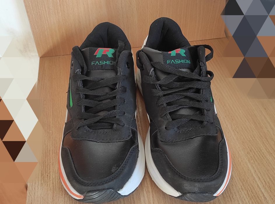 Кроссовки 39 размер