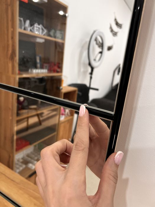 Стильное зеркало