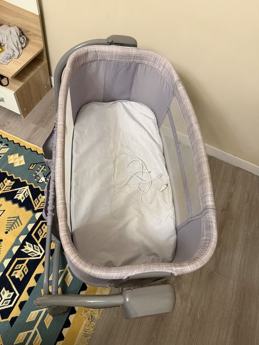 Манеж-качалка электрическая