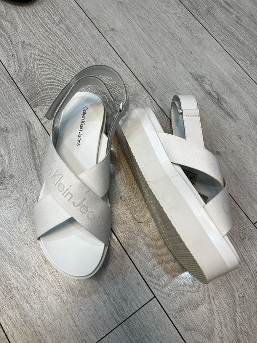 Обувки Guess, Liu jo, Karl Lagerfeld и др. Цена от 20 до 60 евро