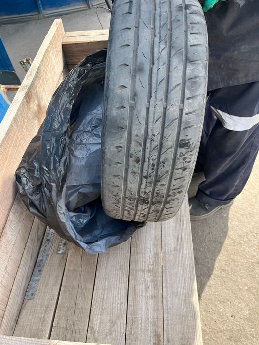 Продам б/у резину Matador