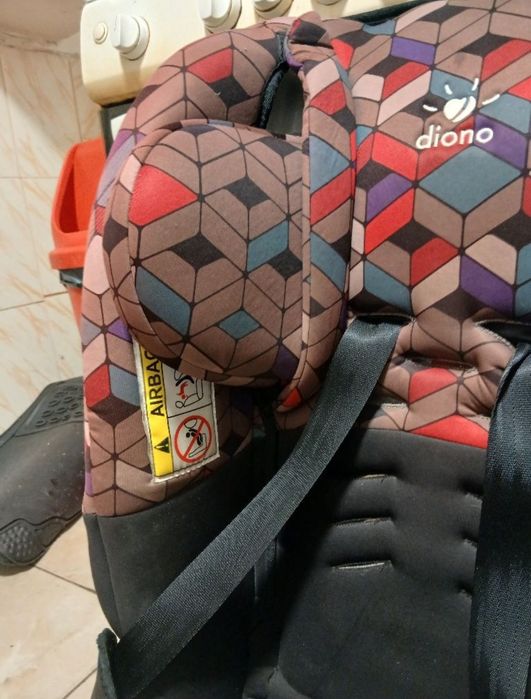 Ocazie. Vand ieftin scaun auto copii radian 5 diono